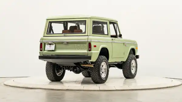 1970 Classic Ford Bronco_10 Passenger Side Rear