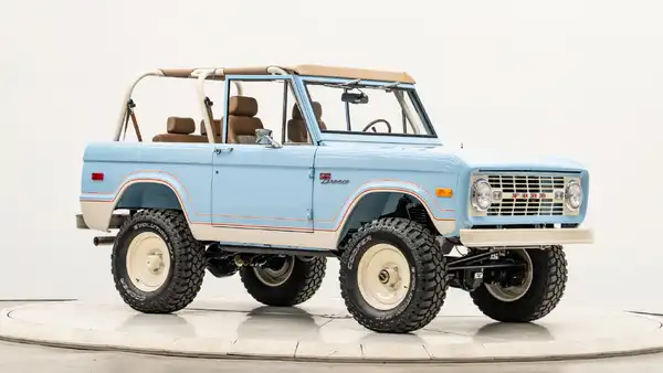 1973 Ford Bronco_7 Passenger Side Front  3.4