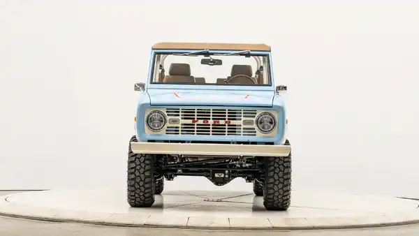1973 Ford Bronco_5 Front
