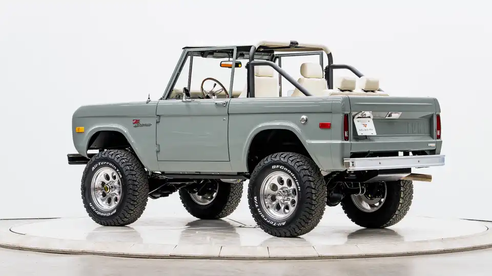 1971 Classic Ford Bronco_13 Driver Side Rear 3.4