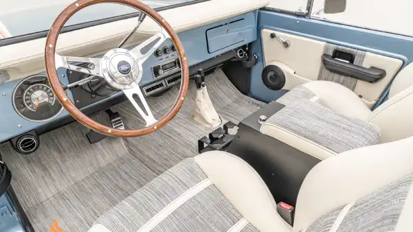 1972 Classic Ford Bronco_ 14 15 Driver Side Interior