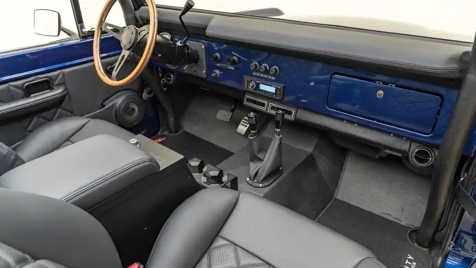 1969 Classic Ford Bronco_18 Passenger Side Interior
