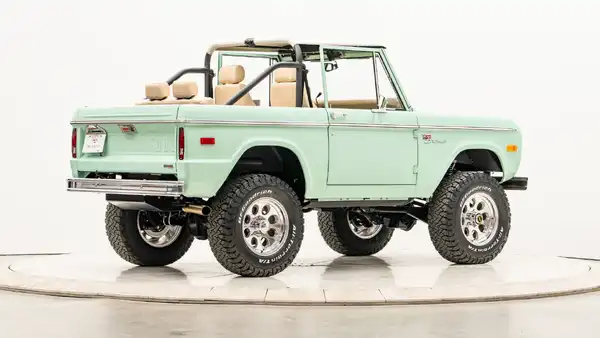 1974 Classic Ford Bronco_9 Passenger Side Rear 3