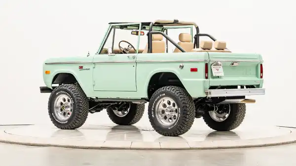 1974 Classic Ford Bronco_13 Driver Side Rear 3.4