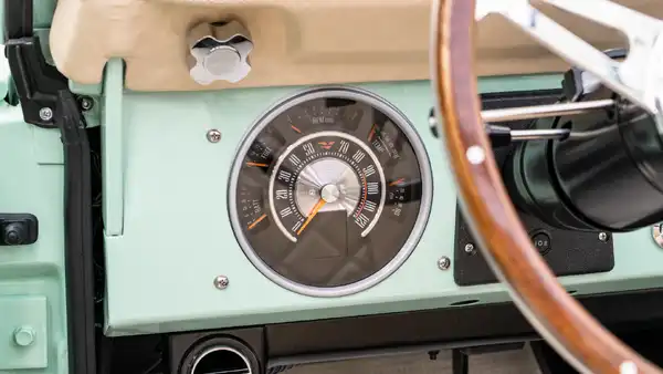 1974 Classic Ford Bronco_15 Dakota Digital Gauges