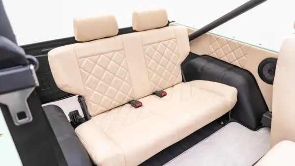 1974 Classic Ford Bronco_16 Rear Interior