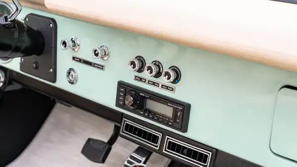 1974 Classic Ford Bronco_19 Interior