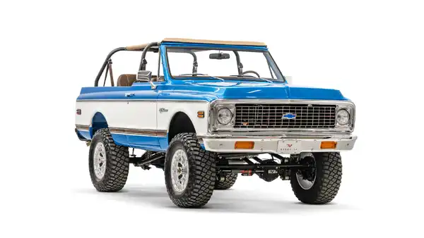 1972 Classic K5 Blazer_6 Passenger Side Front 