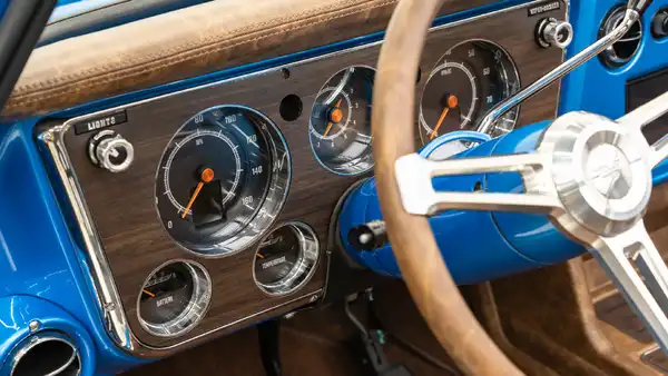 1972 Classic K5 Blazer_15 Dakota Digital Gauges