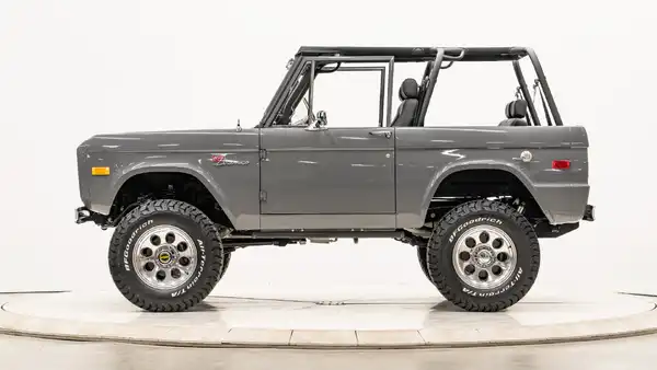1972 Classic Ford Bronco_2 Drivers Side 
