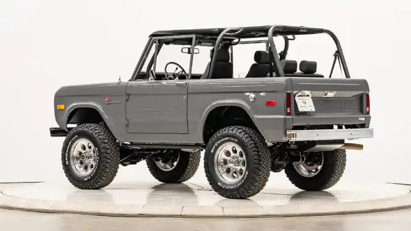 1972 Classic Ford Bronco_13 Driver Side Rear 3.4