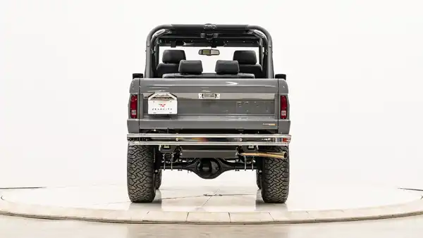 1972 Classic Ford Bronco_11 Rear Tailgate
