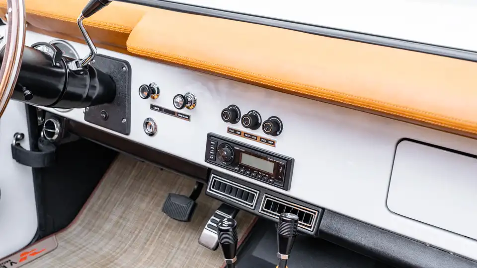 1971 Classic Ford Bronco_20 Interior (1)