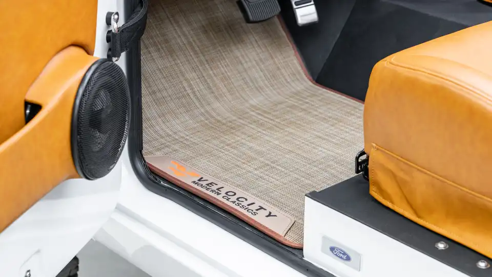 1971 Classic Ford Bronco_17 Front Interior (1)