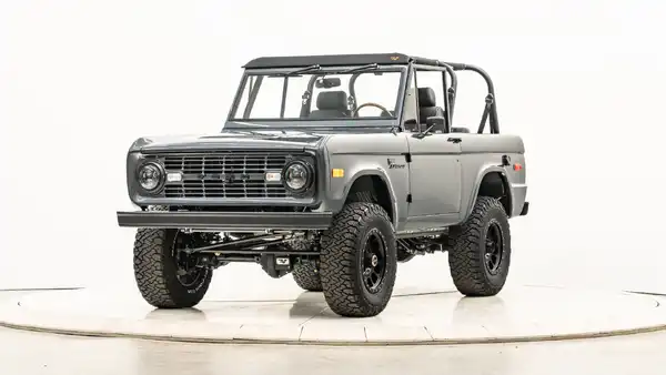 1973 Ford Bronco For Sale_4 Drivers Side Front  (1)