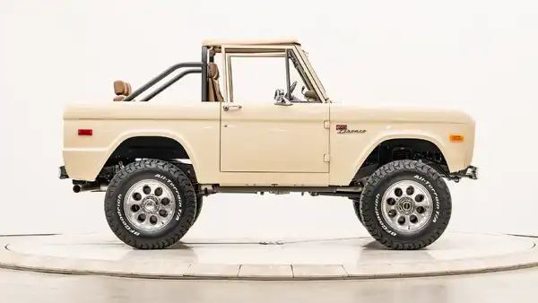 1970 Classic Ford Bronco_8 Passenger Side