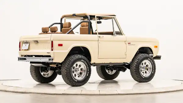 1970 Classic Ford Bronco_9 Passenger Side Rear 3