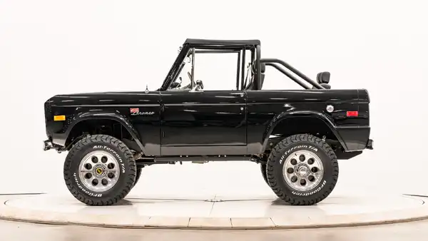 1972 Classic Ford Bronco_2 Drivers Side 