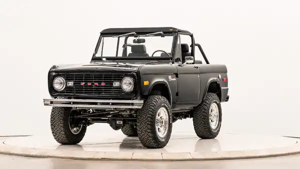 1972 Classic Ford Bronco_4 Drivers Side Front 
