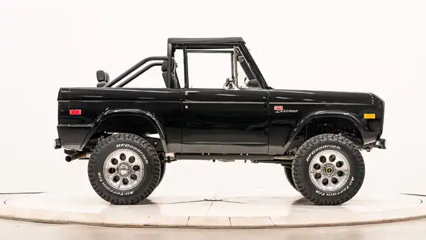 1972 Classic Ford Bronco_8 Passenger Side