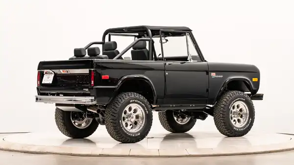 1972 Classic Ford Bronco_9 Passenger Side Rear 3