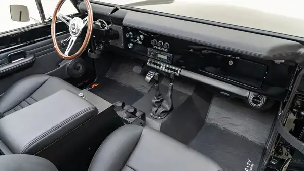 1972 Classic Ford Bronco_18 Passenger Side Interior