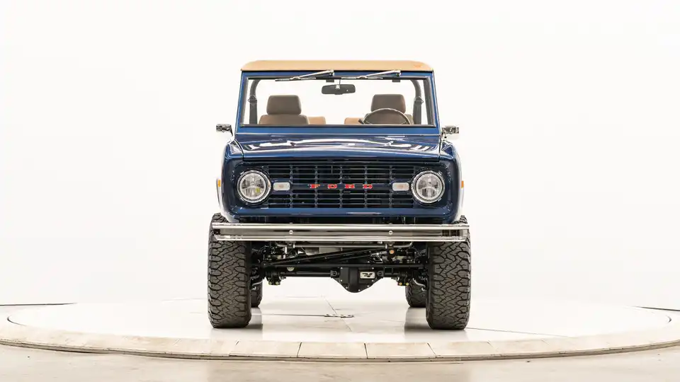 1976 Classic Ford Bronco_5 Front