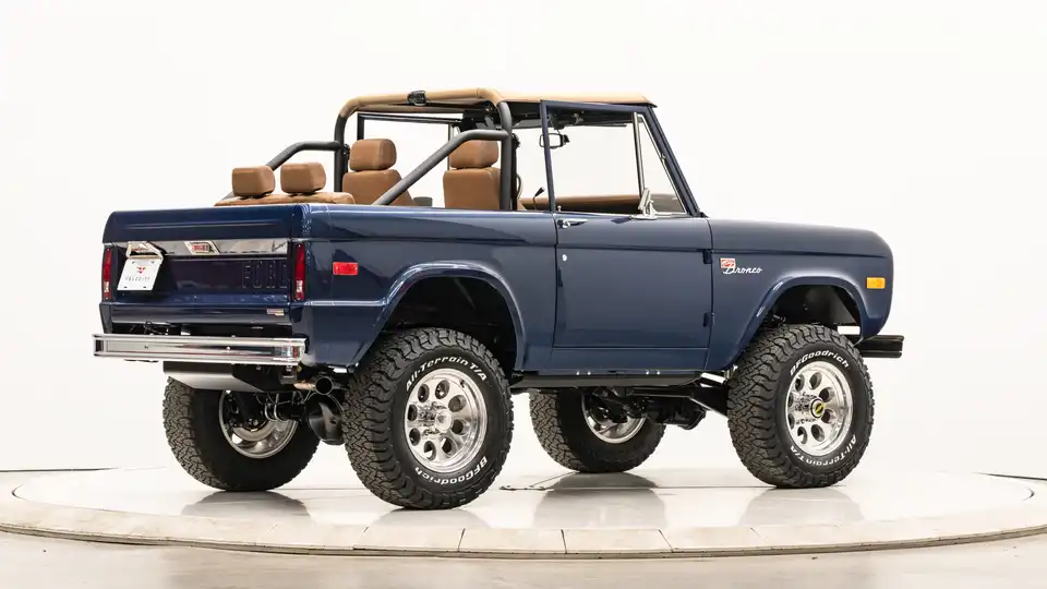 1976 Classic Ford Bronco_9 Passenger Side Rear 3