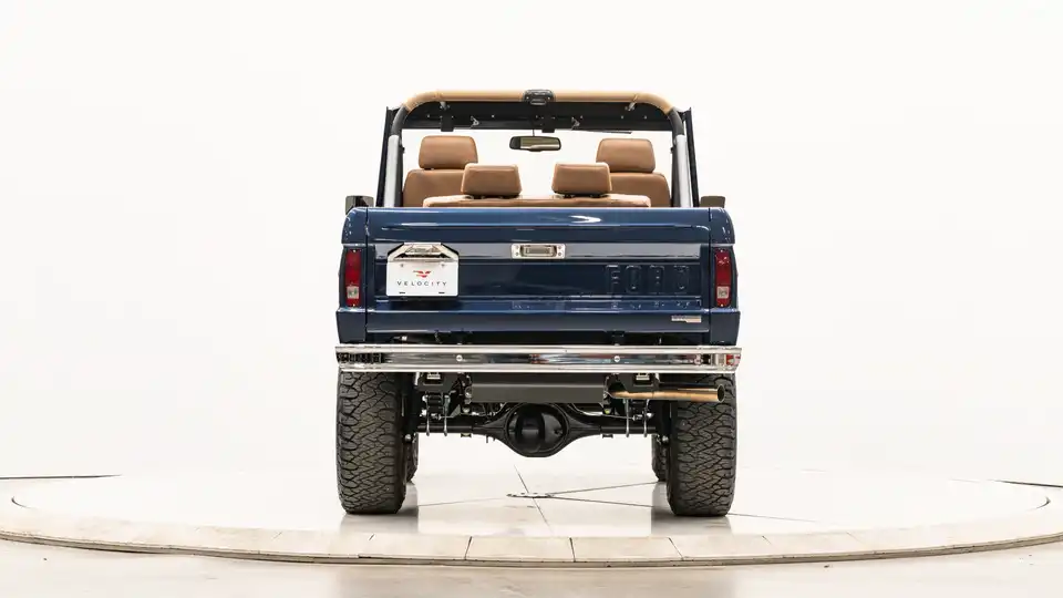 1976 Classic Ford Bronco_11 Rear Tailgate
