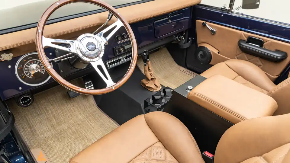 1976 Classic Ford Bronco_ 14 15 Driver Side Interior