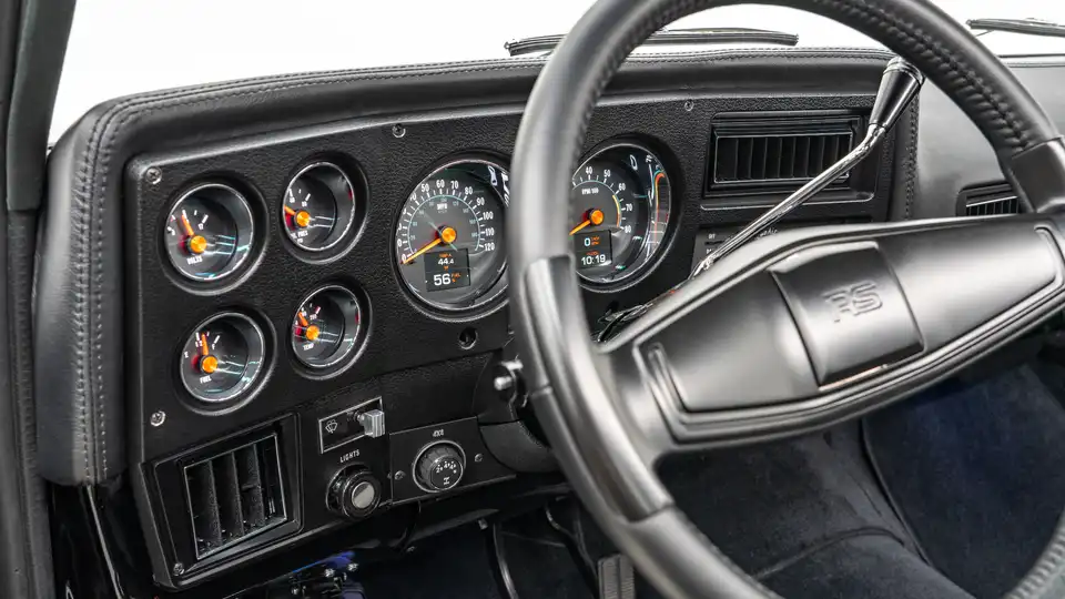 1978 Classic Chevy K10_15 Dakota Digital Gauges