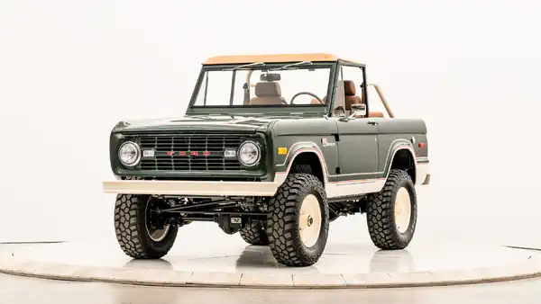 1967 Classic Ford Bronco_4 Drivers Side Front 