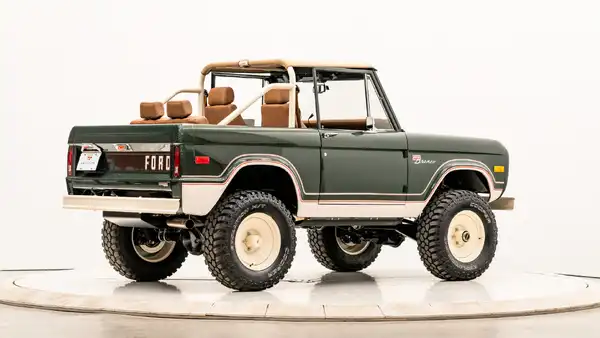 1967 Classic Ford Bronco_9 Passenger Side Rear 3