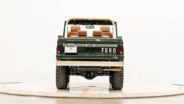 1967 Classic Ford Bronco_11 Rear Tailgate