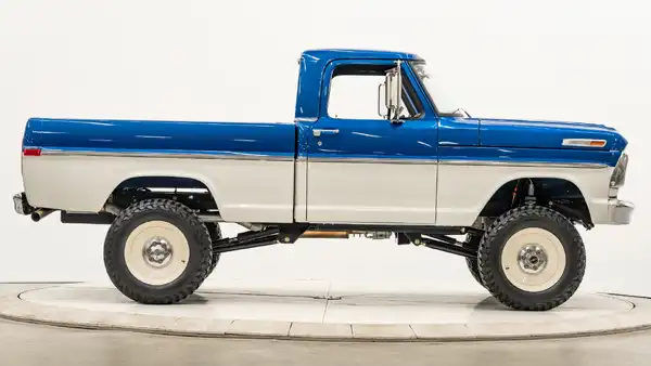 1968 Classic Ford F150_8 Passenger Side