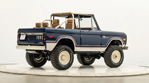 1974 Classic Ford Bronco_9 Passenger Side Rear 3