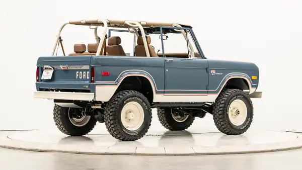 Classic Ford Bronco_9 Passenger Side Rear 3