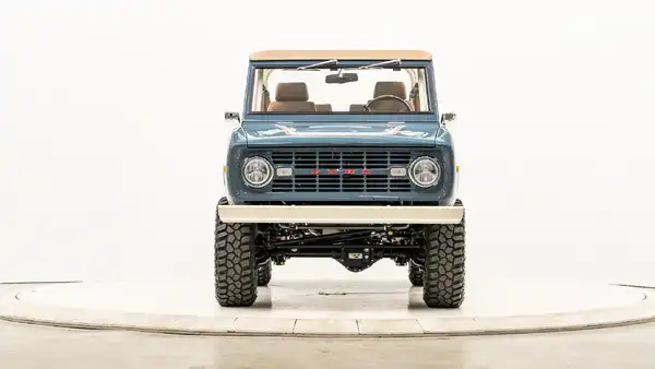 Classic Ford Bronco_5 Front