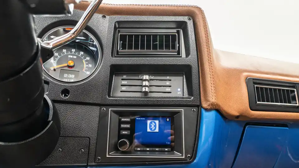 1977 Chevy K10_19 Interior (1)