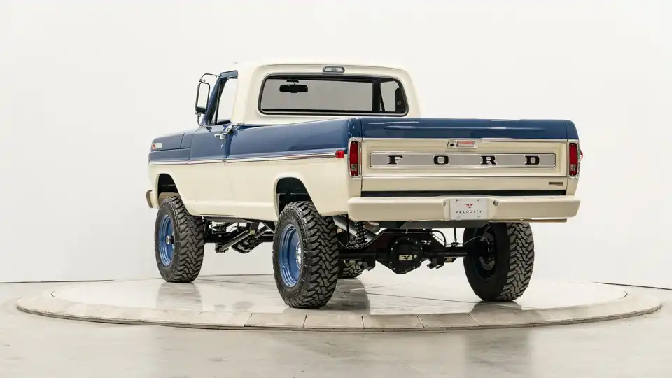 1972 Classic Ford F250_12Driver Side Rear