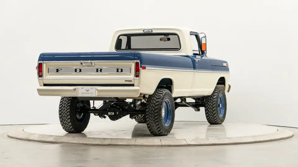 1972 Classic Ford F250_10 Passenger Side Rear