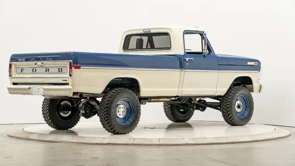 1972 Classic Ford F250_9 Passenger Side Rear 3