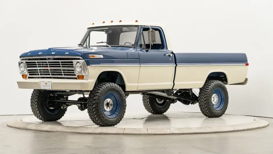 1972 Classic Ford F250_3 Drivers Side Front 3.4