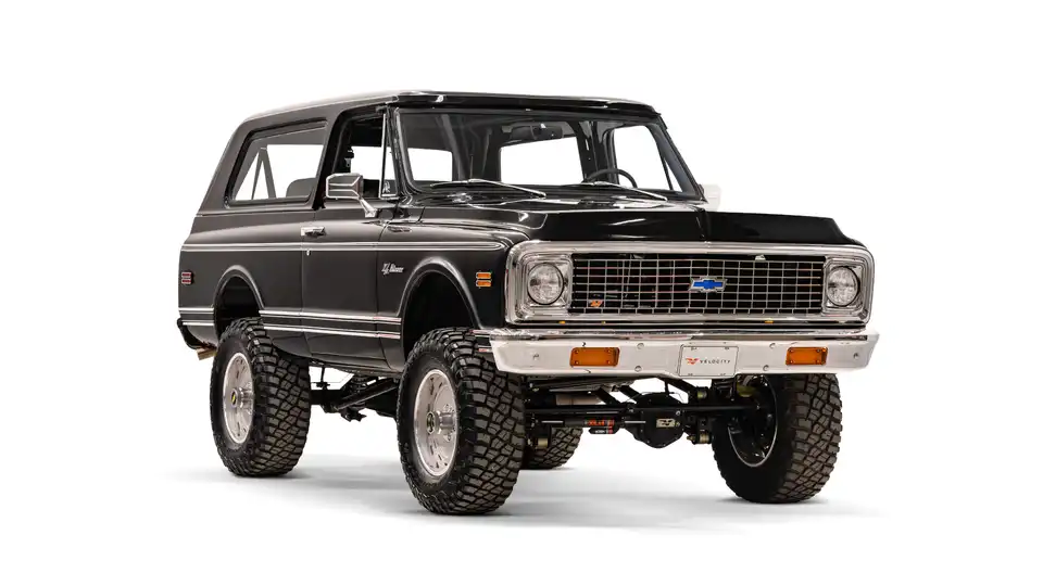 1972 Classic Ford Bronco_6 Passenger Side Front 