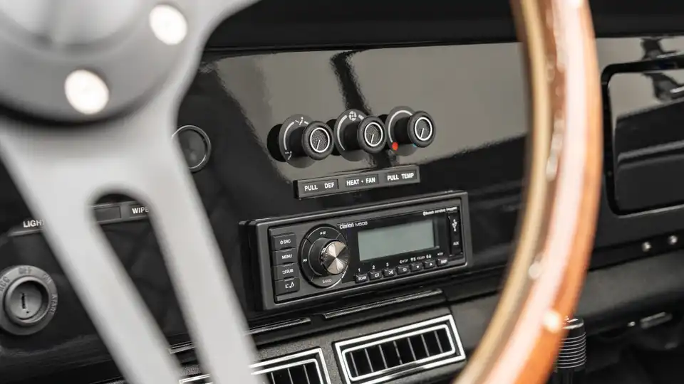 1974 Classic Ford Bronco_19 Interior