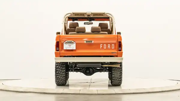 1973 Classic Ford Bronco_11 Rear Tailgate