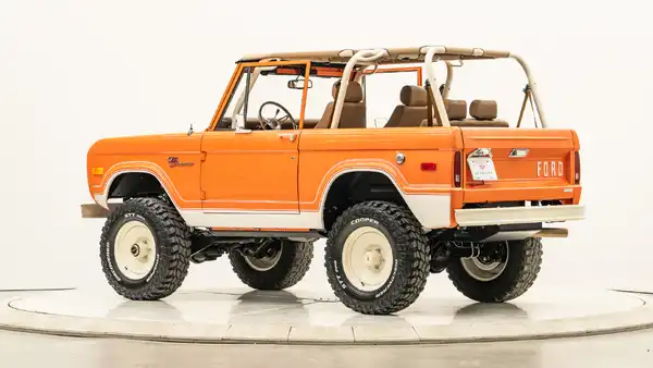 1973 Classic Ford Bronco_13 Driver Side Rear 3.4
