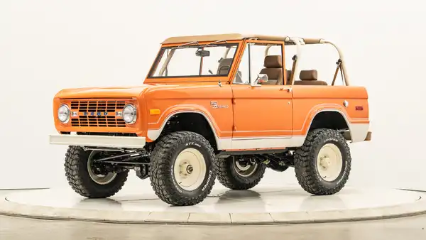 1973 Classic Ford Bronco_3 Drivers Side Front 3.4