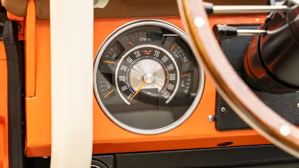 1973 Classic Ford Bronco_15 Dakota Digital Gauges