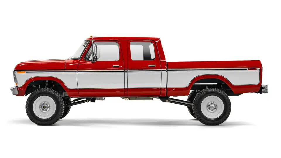 Classic Ford F350 Crew Cab_driver Side_red White